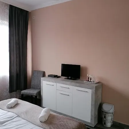 Napfeny Szallas Gazde/Camere de închiriat