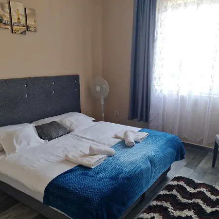 Homestay Napfeny Szallas *